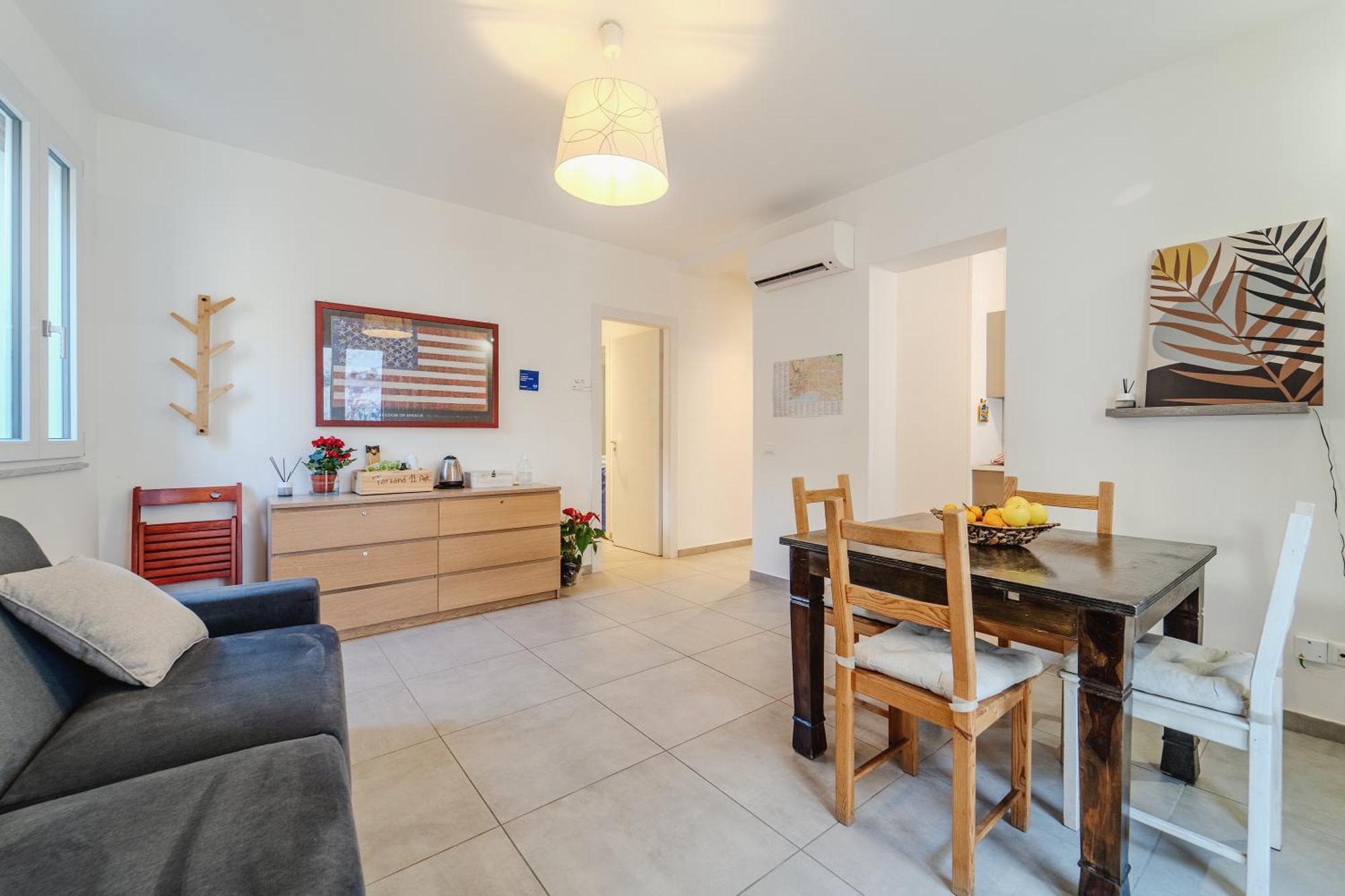 Tarzana 11 - Cala Di Palermo
