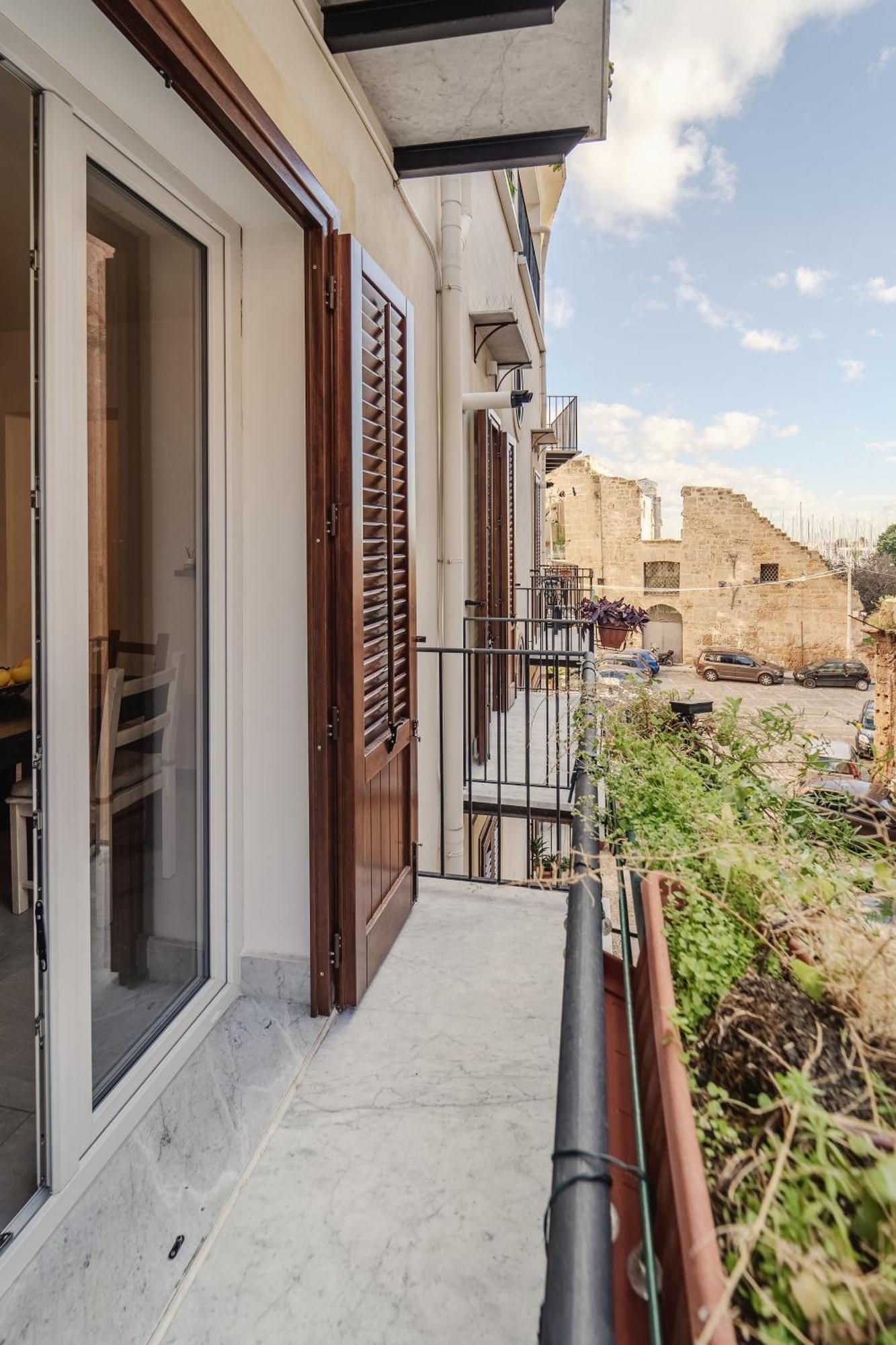 Tarzana 11 - Cala Di * Palermo
